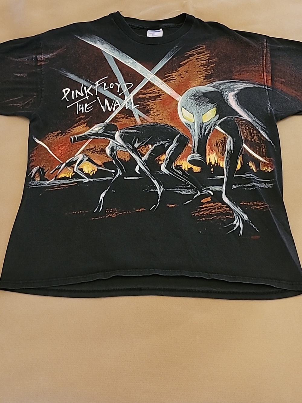 Vintage. 1992. Pink Floyd. The Wall. Wraparound Graphic. Winterland Prod. XL